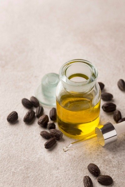 10 benefits of Organic Castor Oil 