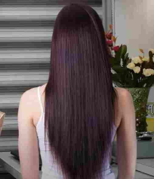 How to Dye Your Hair Black Naturally